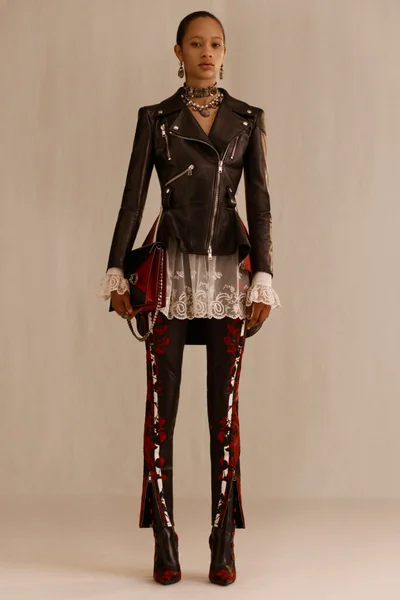 Look 11